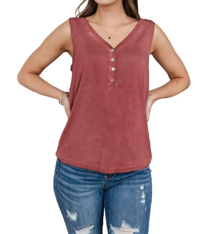 Functional Buttons Tank In Desert Roses